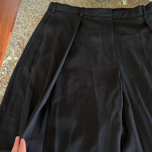 EUC Aritzia Babaton Pleated Wide Leg High Rise Pant Trouser Black Sz 12 - Picture 3 of 13
